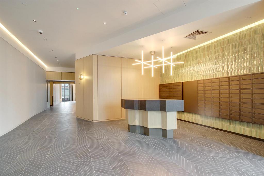 FOYER.jpg