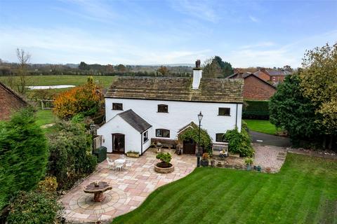 4 bedroom detached house for sale, South Road, Bretherton, Leyland