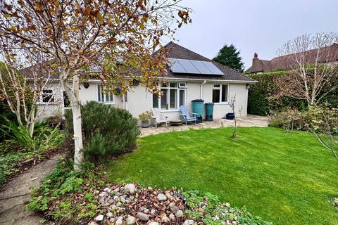 3 bedroom detached bungalow for sale, Farm Lane south