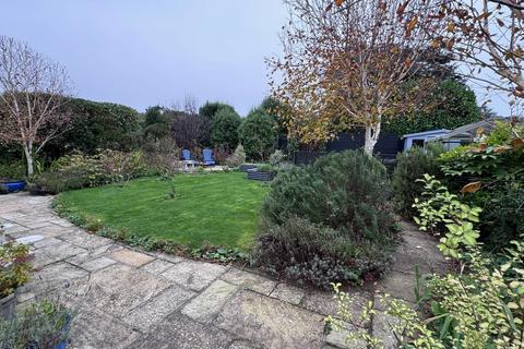 3 bedroom detached bungalow for sale, Farm Lane south