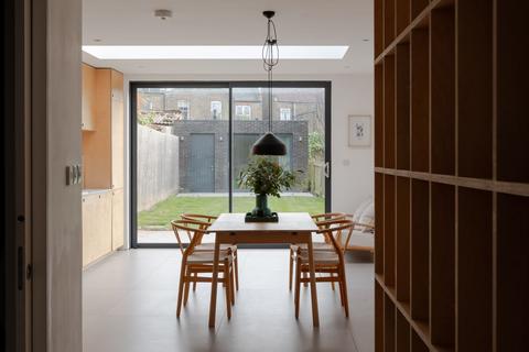 33 Forest Road, Leytonstone, London, E11 1JT