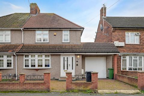 3 bedroom end of terrace house for sale, Rugby Road, Dagenham, Essex