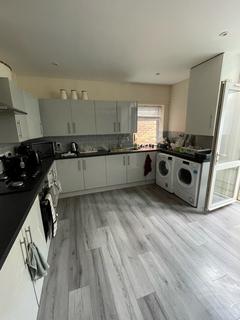 6 bedroom house to rent, Charminster Avenue, Bournemouth, BH9