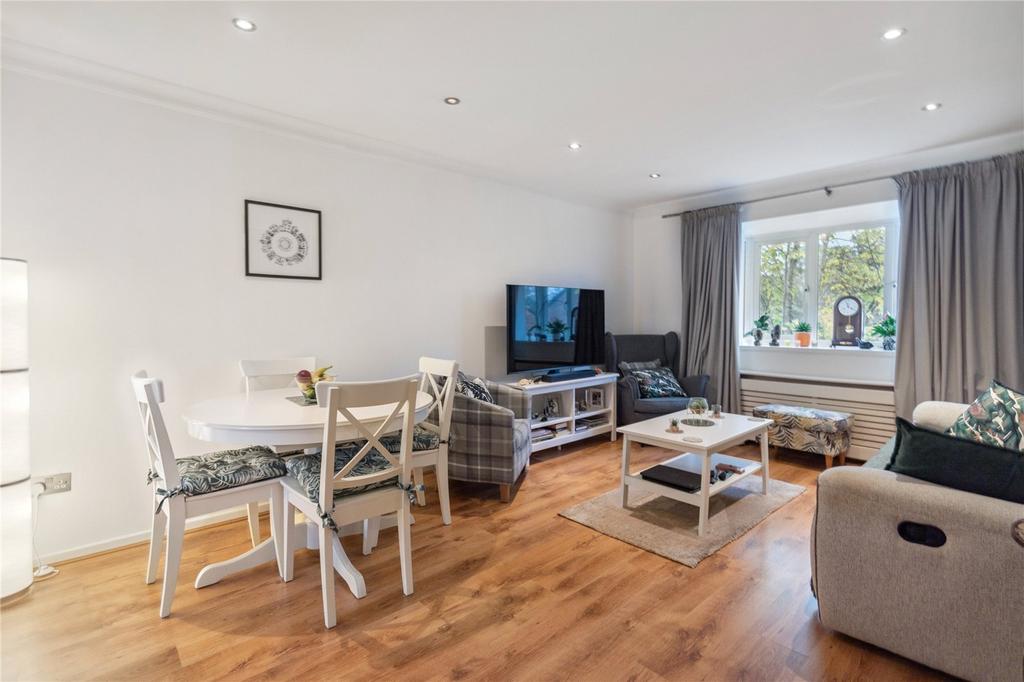 Living/Dining Room
