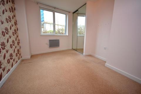 2 bedroom apartment to rent, Kings Tower, Marconi Plaza, CM1