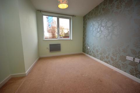 2 bedroom apartment to rent, Kings Tower, Marconi Plaza, CM1