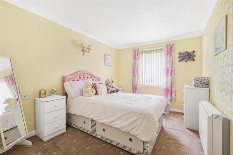 2 bedroom retirement property for sale, Hometye House, Seaford