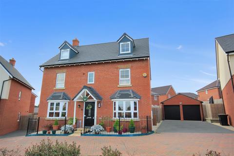 5 bedroom detached house for sale, Prospero Drive, Wellingborough NN8