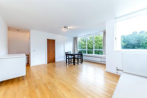 Studio to rent, Avenue Road, N6