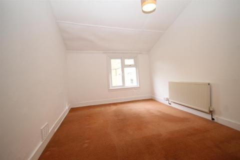 2 bedroom flat to rent, High Street, CARSHALTON