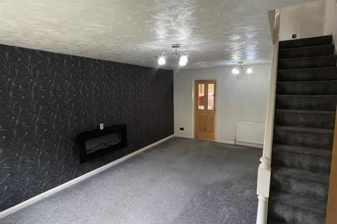 2 bedroom semi-detached house to rent, Trinity Grove, Brighouse