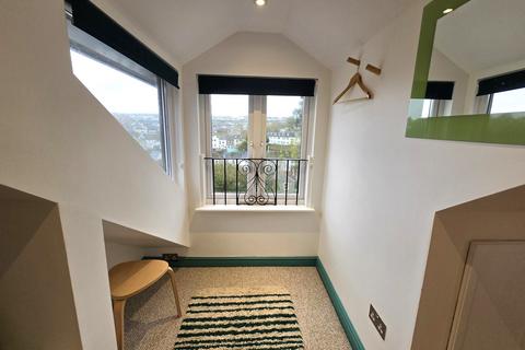 3 bedroom terraced house to rent, Berkeley Cottages, Falmouth TR11