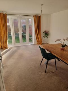 3 bedroom semi-detached house to rent, Aylesbury HP19