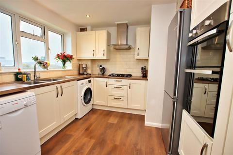 2 bedroom flat for sale, Audley Close, Borehamwood