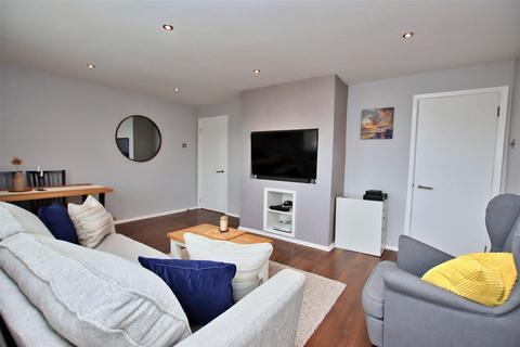 2 bedroom flat for sale, Audley Close, Borehamwood