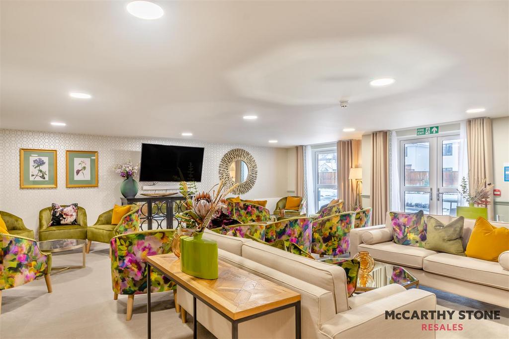8583958-interior02.jpg