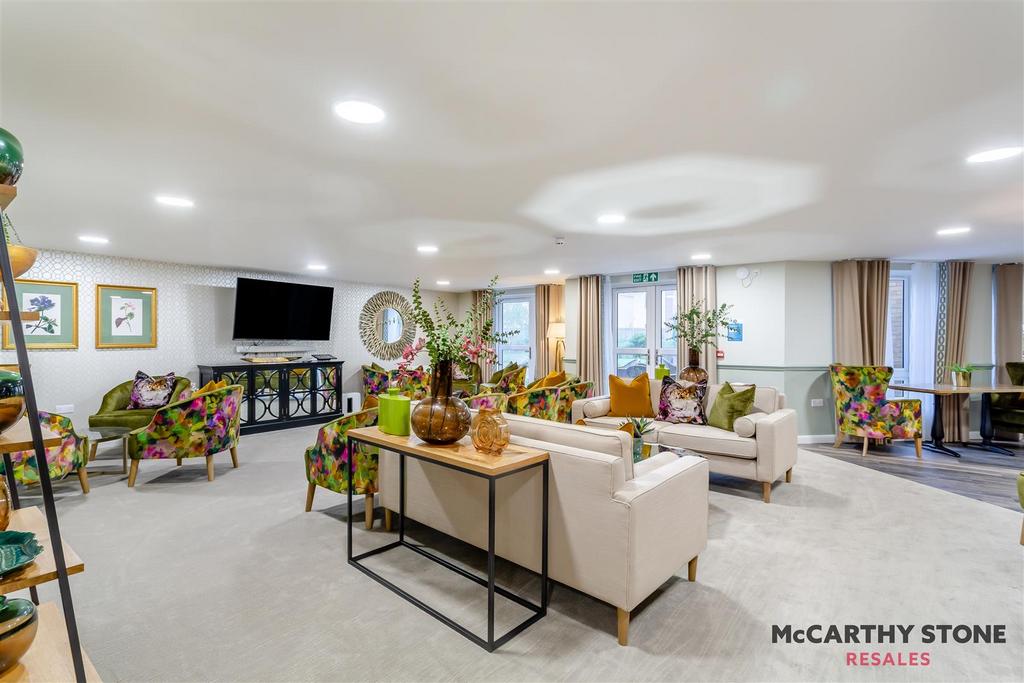 8626018-interior18.jpg