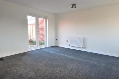 3 bedroom terraced house to rent, Olliver Acre, Littlehampton BN17