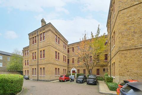 2 bedroom flat for sale, Osterley Gardens, Ealing, Southall, UB2