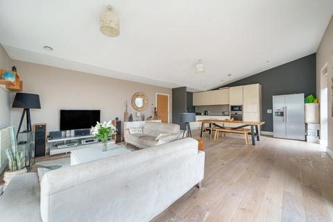 3 bedroom apartment for sale, Durham Wharf Drive, Brentford, Middlesex