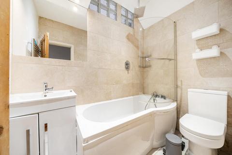 2 bedroom flat for sale, Burton Road, Brondesbury