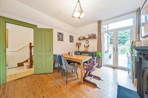 21 Burgoyne Road, London, SE25 6JT