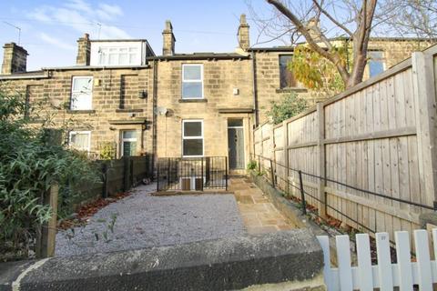 4 bedroom terraced house to rent, Tordoff Terrace, Leeds LS5