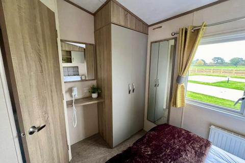 3 bedroom static caravan for sale, Hayling Island Holiday Park