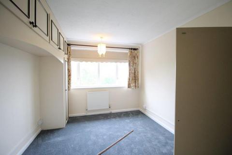 2 bedroom maisonette to rent, Glebe Avenue, Ruislip HA4