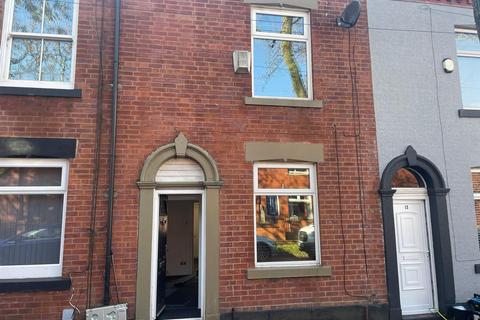 2 bedroom house to rent, Cheltenham Street, Oldham OL1