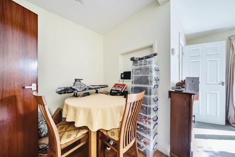 2 bedroom apartment for sale, Eagles, Faringdon, Oxfordshire, SN7