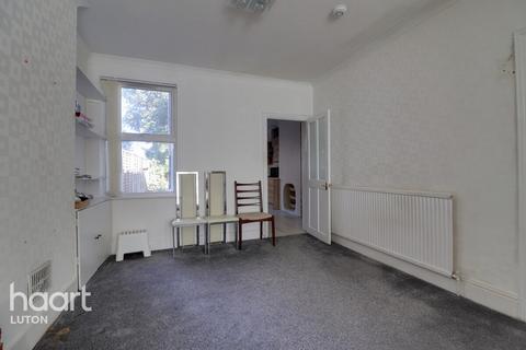 3 bedroom terraced house for sale, Dallow Road, Luton