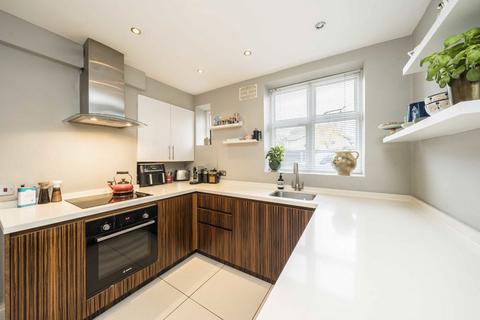 2 bedroom flat for sale, Cambridge Park, East Twickenham TW1