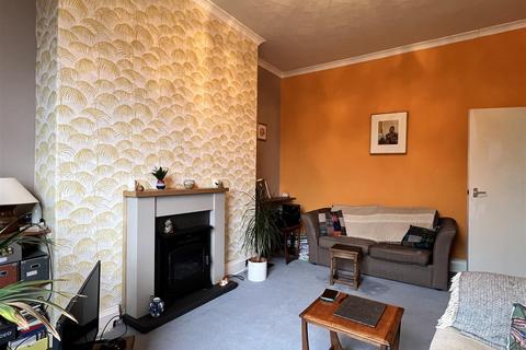 2 bedroom flat for sale, Grosvenor Crescent, Scarborough