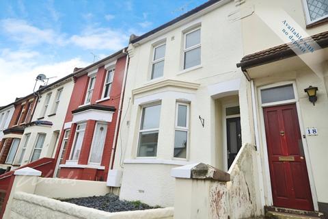 3 bedroom terraced house to rent, Byron Road Gillingham ME7