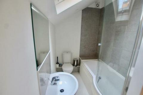 5 bedroom terraced house to rent, Bowers Avenue, Nottingham, Nottinghamshire, NG3