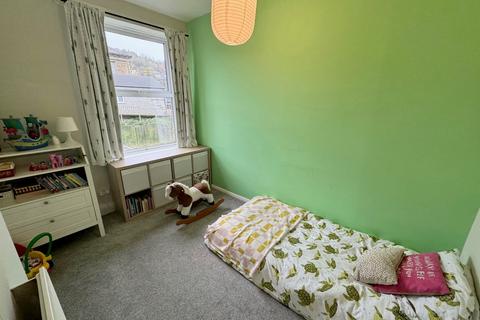 19 Hope View, Shipley, BD18 2NG