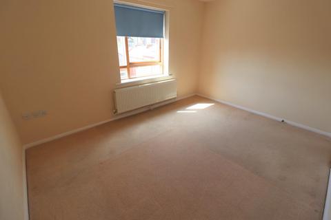 2 bedroom flat to rent, Fleetwood Court, Leicester