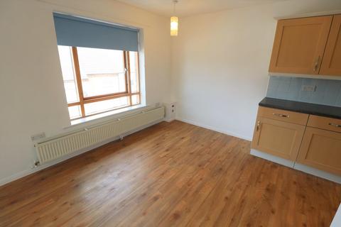 2 bedroom flat to rent, Fleetwood Court, Leicester