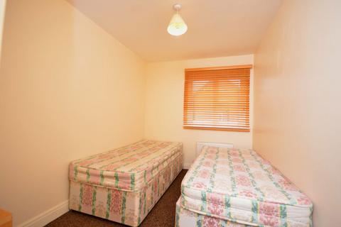 2 bedroom apartment to rent, Rectory Road, Boston