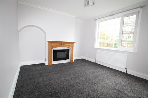 3 bedroom semi-detached house to rent, Albion Road, Bradford