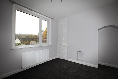 3 bedroom semi-detached house to rent, Albion Road, Bradford