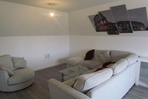 2 bedroom flat to rent, 23 Kenyon Way, Slough SL3