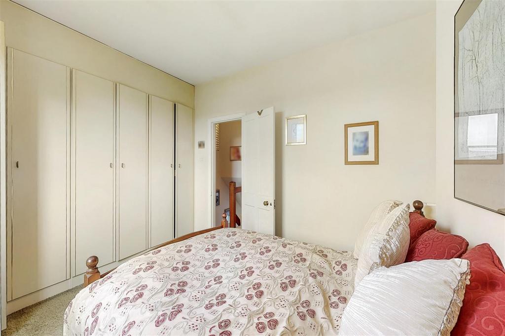 16 Victoria Terrace - y F2 RYLLLEm K9 VFO7 OX7r (ID 137