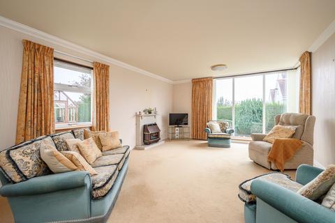 4 bedroom detached bungalow for sale, Drum Brae South, Edinburgh EH12