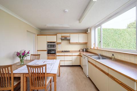 4 bedroom detached bungalow for sale, Drum Brae South, Edinburgh EH12