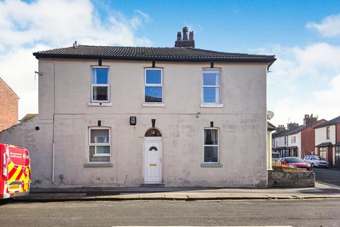 2 bedroom end of terrace house for sale, Hesketh Place, Fleetwood, FY7