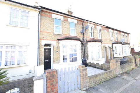 2 bedroom terraced house to rent, George Street, Romford RM1