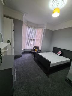 2 bedroom flat to rent, Sketty Road, Uplands, Swansea