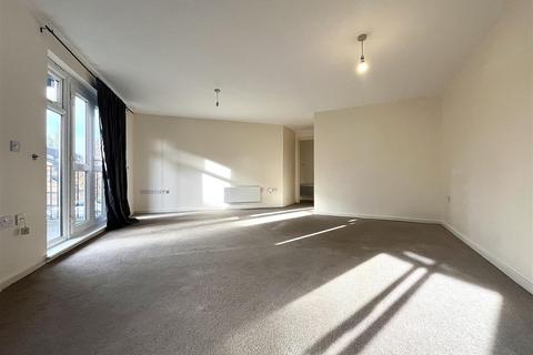 2 bedroom flat to rent, Bradmore Court, 2 Enstone Road, Enfield